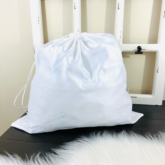 Michael Kors Large Dust Bag Travel Cover White Satin Drawstring Storage Bag - Picture 2 of 6